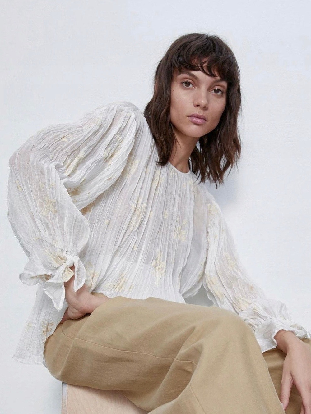 F047 ZARA Crinkle Chiffon Overlay Blouse